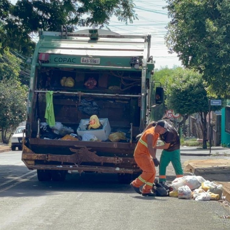 Prefeitura de Sarandi rescinde contrato da empresa responsável pela coleta de lixo e inicia transição para nova prestadora